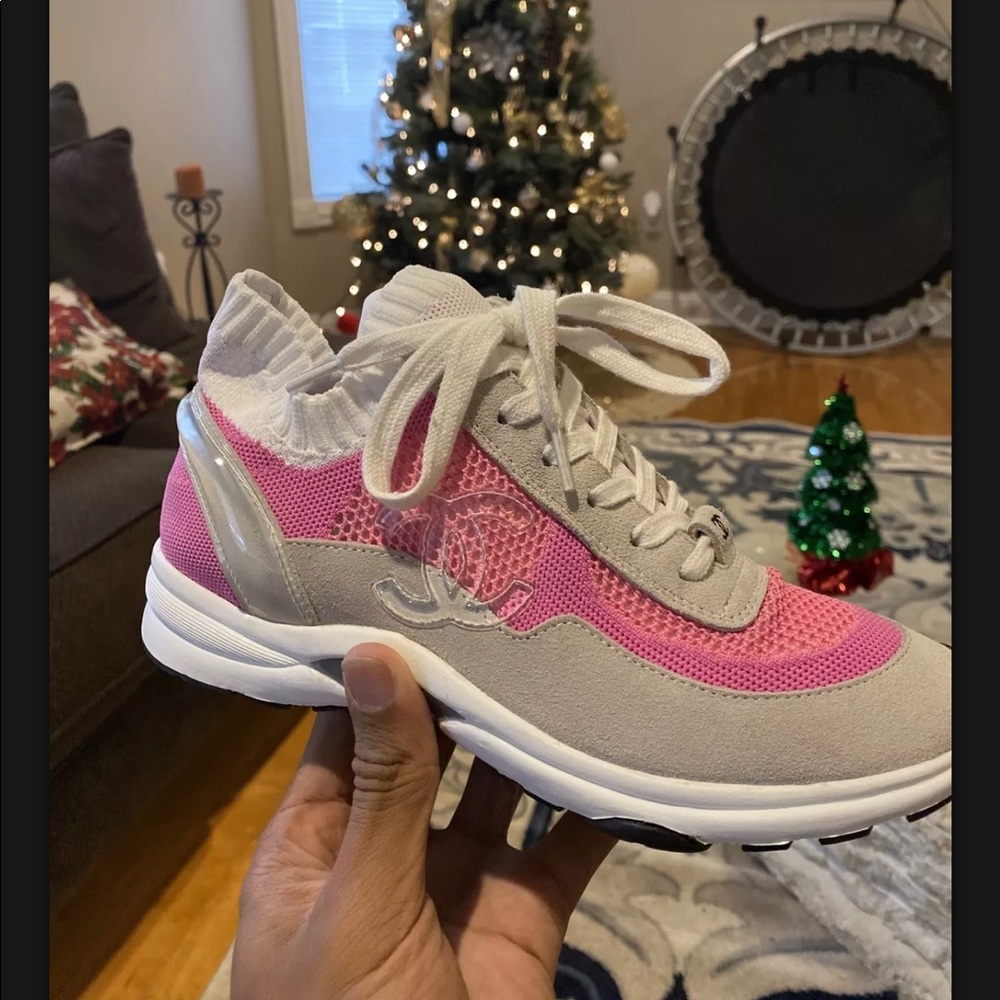 Chanel 20s White Pink Fabric CC LogoFlat Runner